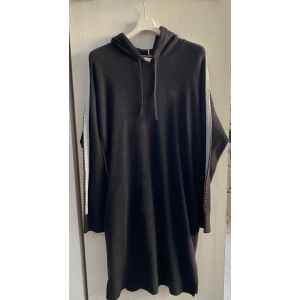 TH DRESS WOMAN BLACK SHINNY SILVER DETAIL
