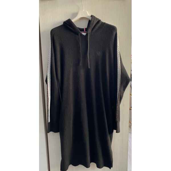 TH DRESS WOMAN BLACK SHINNY SILVER DETAIL