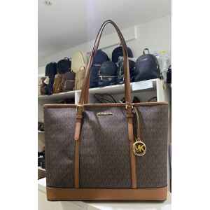 MK JET SET TRAVEL SHOULDER TOTE BROWN