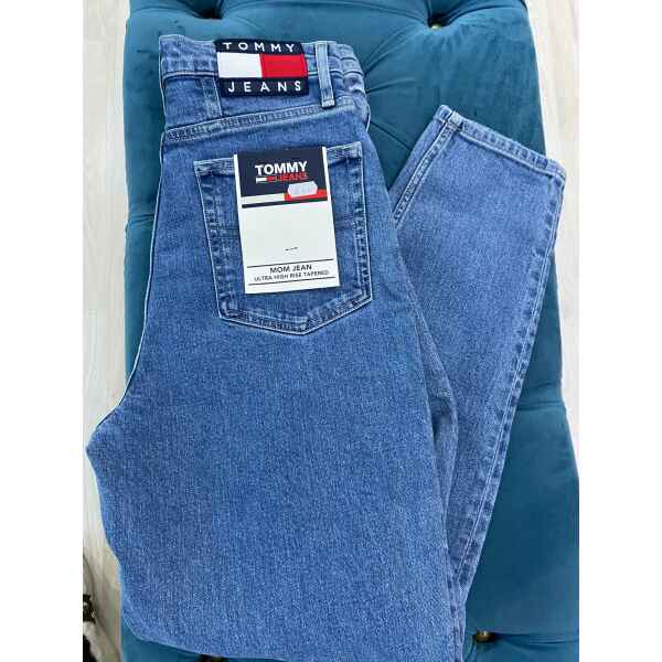 TH JEANS WOMAN TOMMY JEANS LIGHT BLUE  MOM