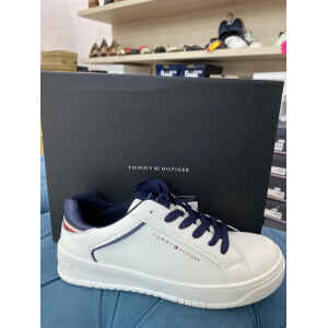 TH TRAINERS WHITE TEENS BLUE LACES  RED LINE BACK