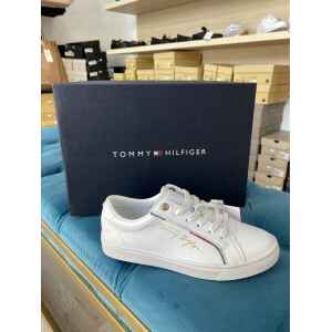 TH TOMMY HILFIGER SIGNATURE SNEAKER
