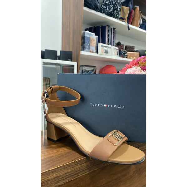 TH HARDWARE MID HEEL SANDAL SUMMER COGNAC