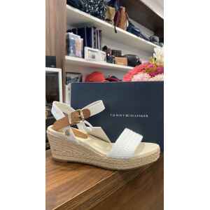 TH TEXTURED LOW WEDGE SANDAL ECRU