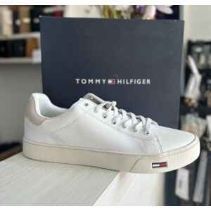 TOMMY JEANS ESSENTIAL SNEAKER