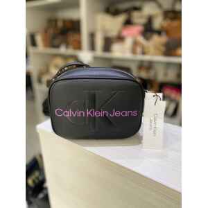 CK SCULPTD CAM BAG BLACK