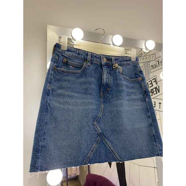 TH SHORT DENIM SKIRT TRANGLE FRONT