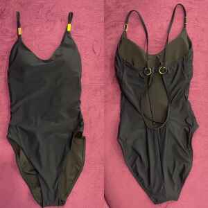 CK SWIMSUIT BLACK PLANE GOLD DETAILS