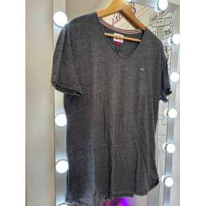 TOMMY V NECK DARK GREY