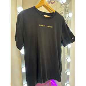 TOMMY JEANS TSHIRT BLACK GOLD LETTERS