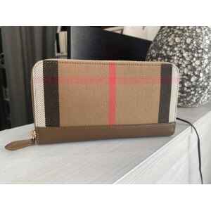 BURBERRY PURSE LG ZIP AROUND MK BROWN