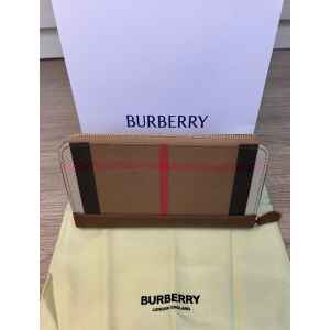 BURBERRY PURSE LG ZIP AROUND