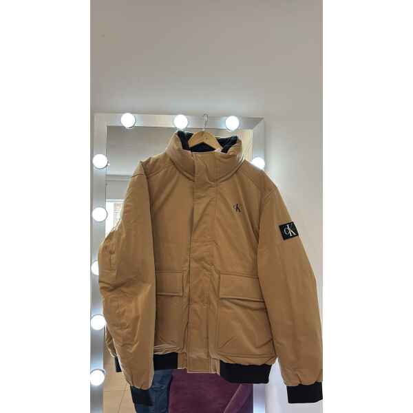 CK CAMEL JACKET BLACK DETAILS
