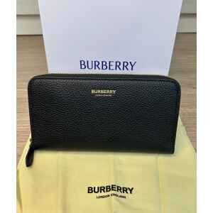 BURBERRY PURSE BLACK ZIP
