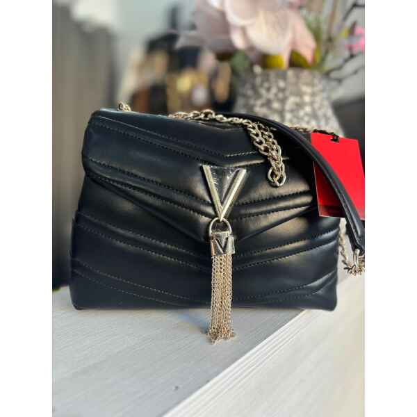 VALENTINO PRIVILEGE NERO GOLD 'V' DETAILS