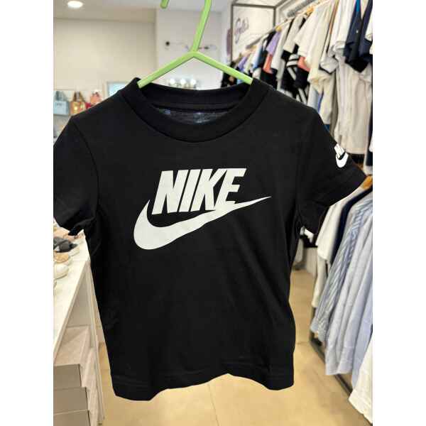 NIKE TSHIRT BASIC BLACK