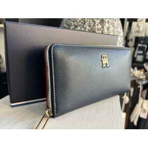 TH ESSENTIAL LARGE ZA CORP PURSE