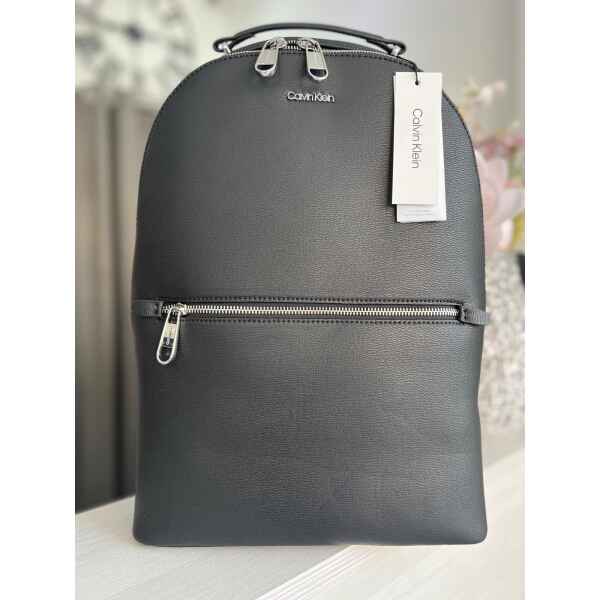 CALVIN KLEIN MINIMALISM ROUND BACKPACK BLACK