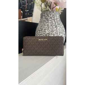 MK JET SET TRAVEL BROWN PURSE