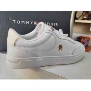 TH ESSENTIAL CHIC COURT SNEAKER WHITE