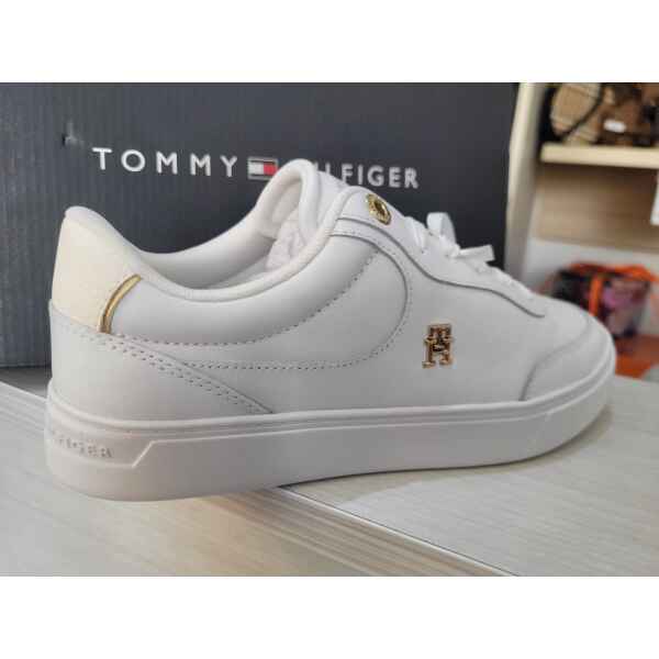 TH ESSENTIAL CHIC COURT SNEAKER WHITE