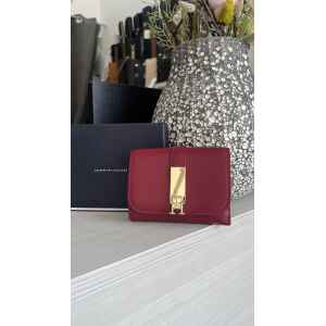 TH HERITAGE MED FLAP PURSE