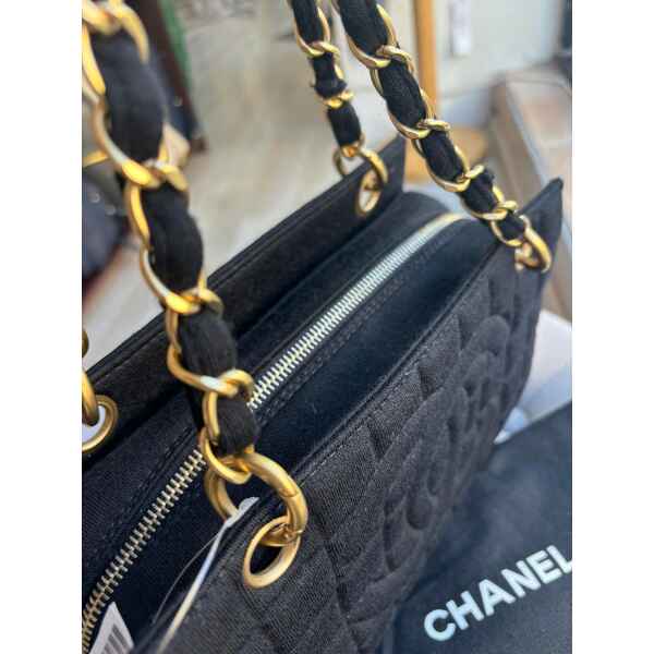 CHANEL CHOCOLATE BAR QUILTED CHAIN SHOULDER BAG - Image 3