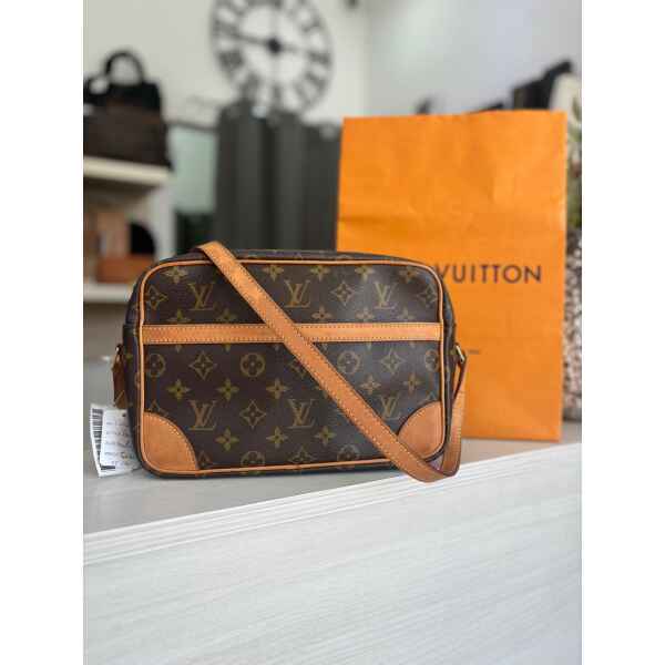 LOUIS VUITTON TROCADERO 27 CROSSBODY