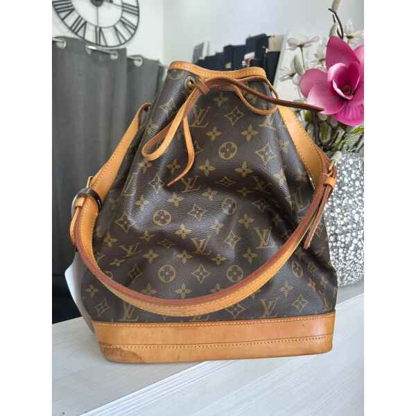 LOUIS VUITTON NOE BUCKET GM