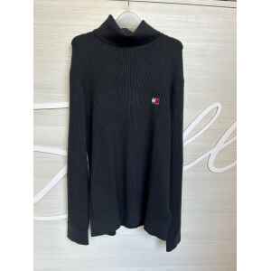 TH MEN SLIM BADGE ROLLNECK BLACK