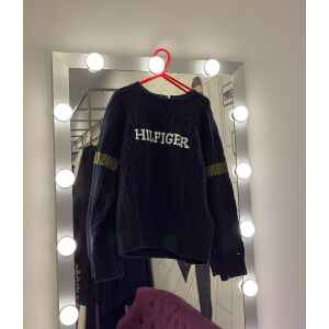 TH MONOTYPE CABLEKNIT SWEATER