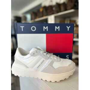 TJW CLEATED RUNNER SUEDE MIX