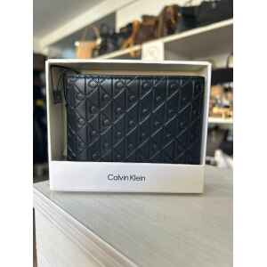 CK EMBOSSED BILLFOLD W/COIN