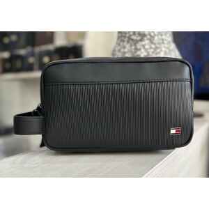 TH FLAG WASHBAG BLACK