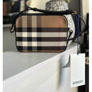 BURBERRY SM CAMERA MX BLACK