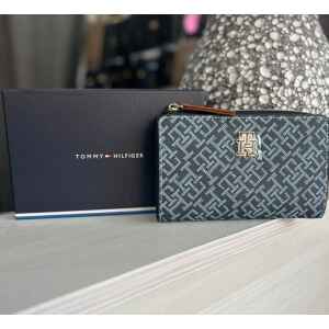 TH SPACE BLUE MONOPLAY LEATHER WALLET