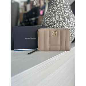 TH BEIGE FEMININE MEDIUM WALLET