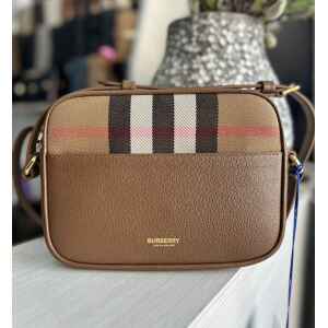 BURBERRY EARTH CAMERA MX NEW