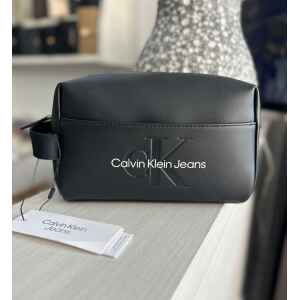 CK SCULPTED BLACK POUCH