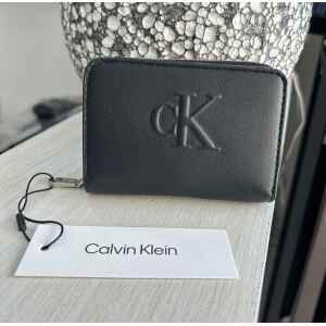CK SCULPTED BLACK MINI PURSE