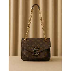 PRE-OWNED LOUIS VUITTON PASSY - RFID