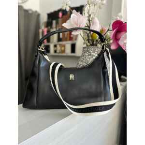 TH ESSENTIAL SHOULDER BAG BLACK