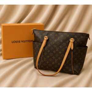 PRE-OWNED LOUIS VUITTON TOTALLY MM MONOGRAM